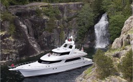 waterfall-yacht